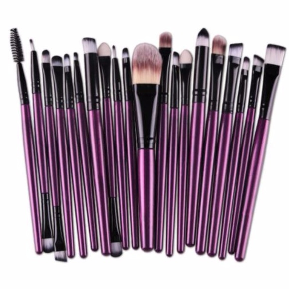 Other - NEW 20pc Pro Makeup Brush Set
